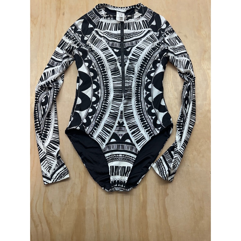 Trina Turk Womens Black White Tribal Print Long Sleeve Rashguard Swimsuit M